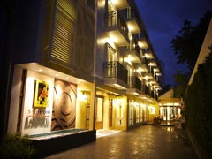 salil hotel in Sukhumvit road near soi nana