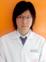 Dr. Kornthep  Sukyukon : Prosthodontist